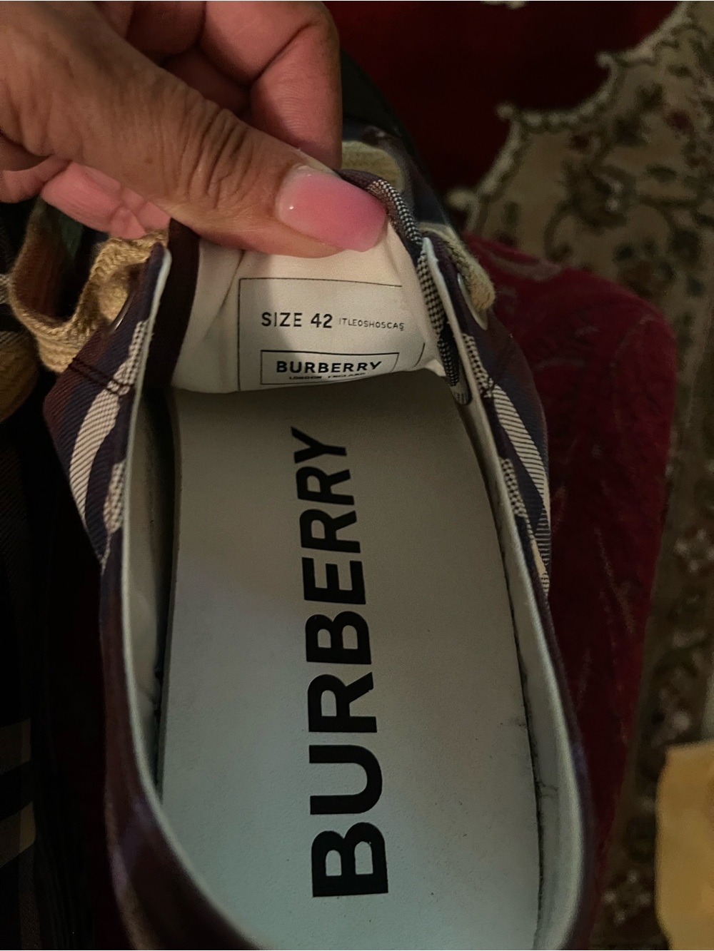 Burberry Plaid Low-Top Sneakers with Black Insole and Tan Accents - Picture 4 of 8